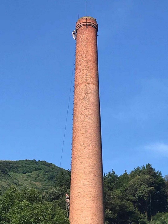 烟囱安装避雷针：专业团队的技术与经验