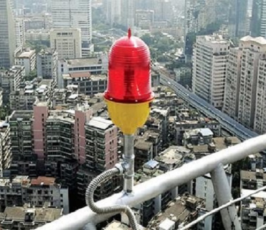 烟囱安装航空障碍灯：施工快安全可靠